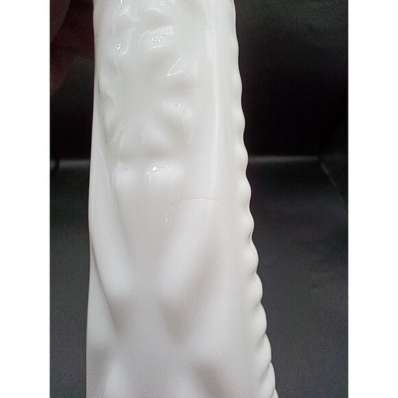 Bud Vase Milk Glass Anchor Hocking Stars Bars Scalloped Edge 9 Inch Vintage - Picture 7 of 16